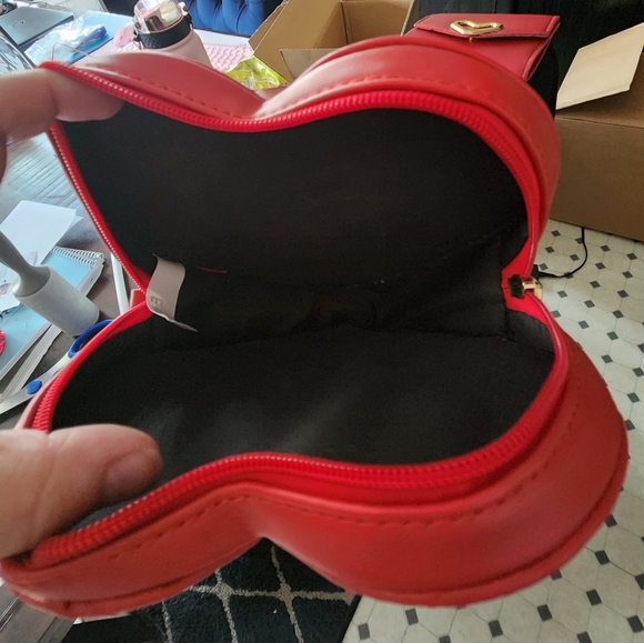 Shein Red Heart Purse - Picture 3 of 5
